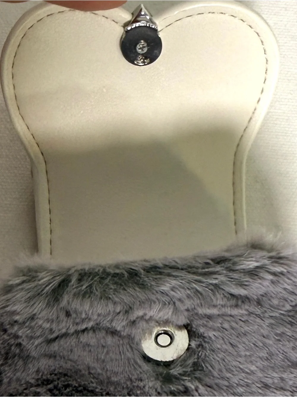 Kate Spade 3D Hoot Owl Coin Purse Keychain Faux Fur Gray White with Dust Bag NWT